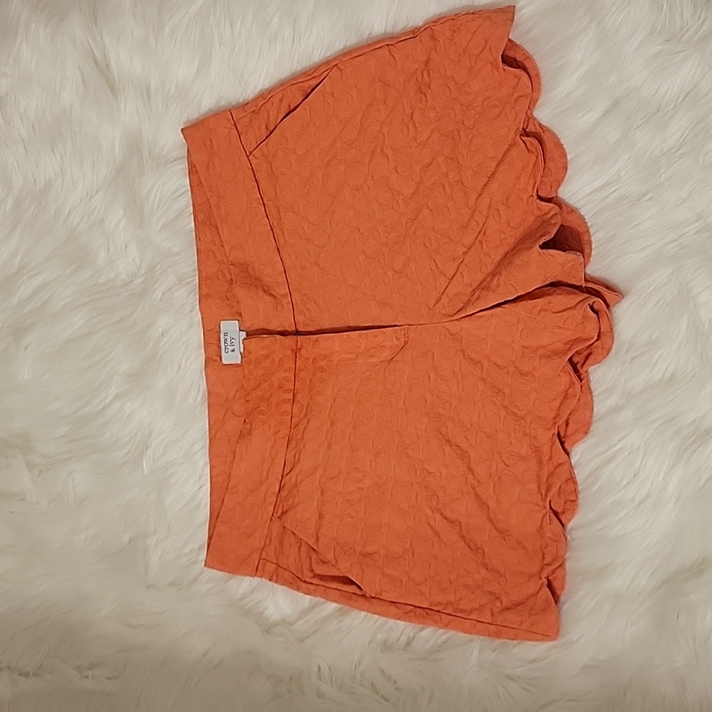 Crown & Ivy Shelby coral textured fabric scalloped shorts stretch size 6 EUC…